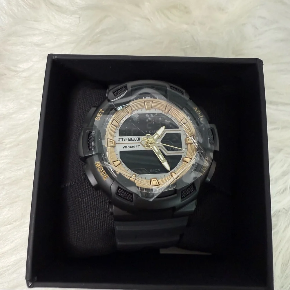 Steve Madden Black Watch Accessories - Picture 2 of 5